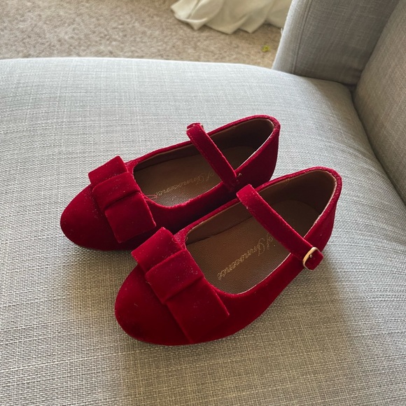 Age of Innocence ELLEN VELVET RED Shoes - Picture 1 of 11